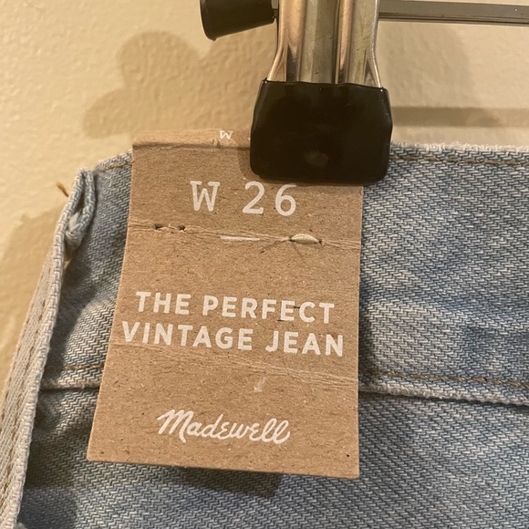 NWT Madewell distressed jeans! - Picture 4 of 8